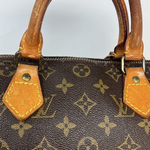 Louis Vuitton 30 Speedy Satchel - Picture 4 of 14